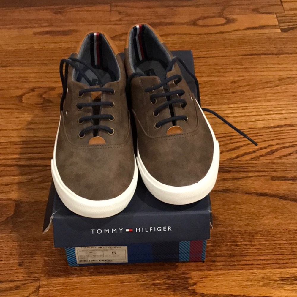Worn once ! Tommy Hilfiger oxford
